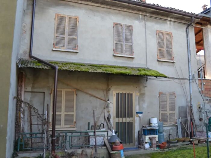 Casa quadrilocale in vendita in Borgonovo Val Tidone