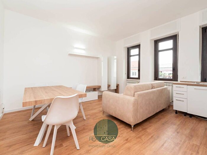 Appartamento bilocale in affitto in Via Bolzano, Rovereto, Milano
