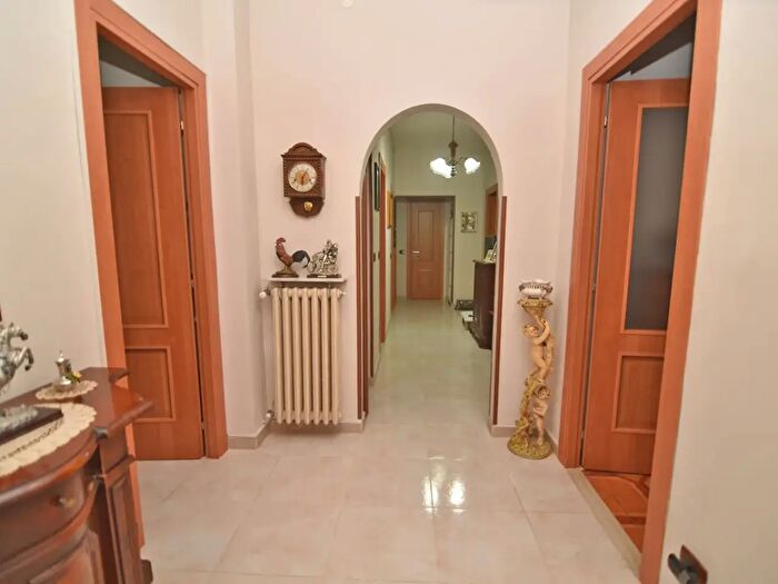 Appartamento con 5 locali in vendita in Via degli Abeti, Torino