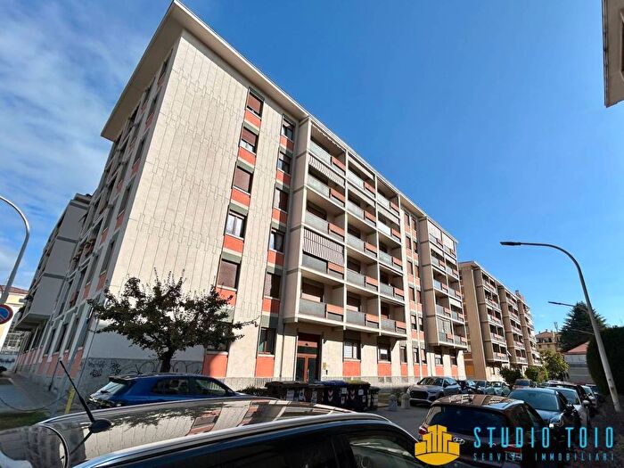 Appartamento trilocale in affitto in Via Piero Gobetti, Centro Storico, Biella