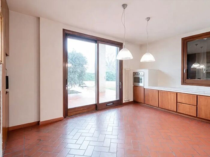 Casa con 13 locali in vendita in Via Russo, San Lazzaro Di Savena