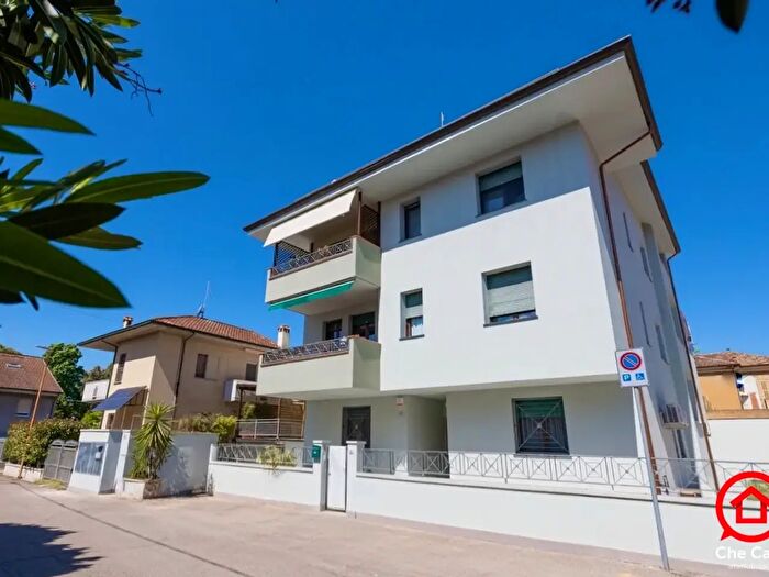 Appartamento trilocale in vendita in Via Caprera, Cesena