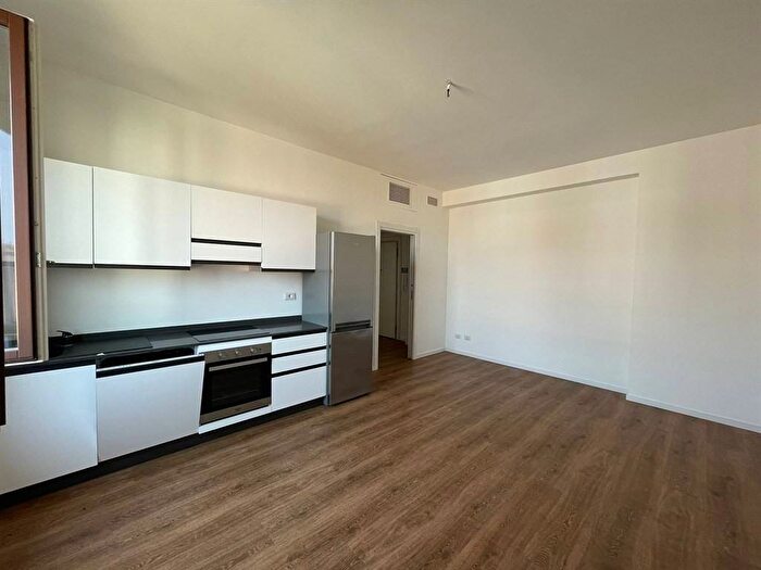 Appartamento bilocale in affitto in Via Gerolamo Tiraboschi, Porta Romana Medaglie d'Oro, Milano
