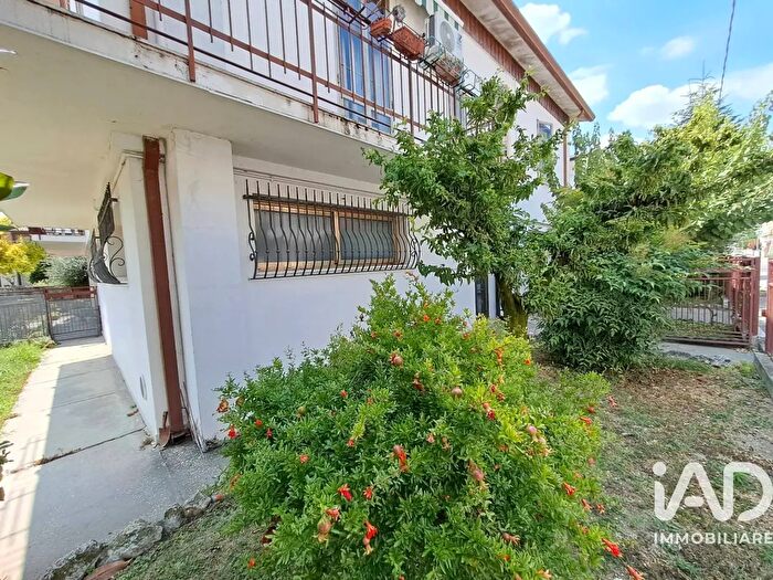 Casa con 6 locali in vendita in Via Montenero, Rovigo