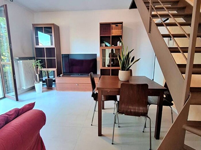 Appartamento bilocale in affitto in Via Carnia, Giubiano San Carlo, Varese