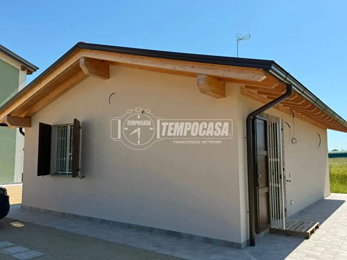 Casa trilocale in affitto in Maranello