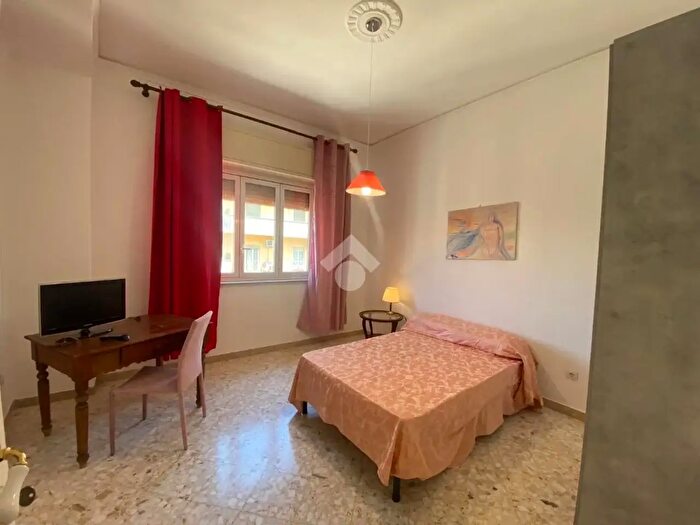 Appartamento con 5 locali in affitto in Via Luigi Manfredi, Palermo