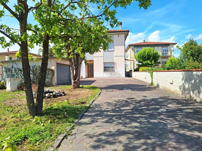 Appartamento quadrilocale in affitto in Calcinaia