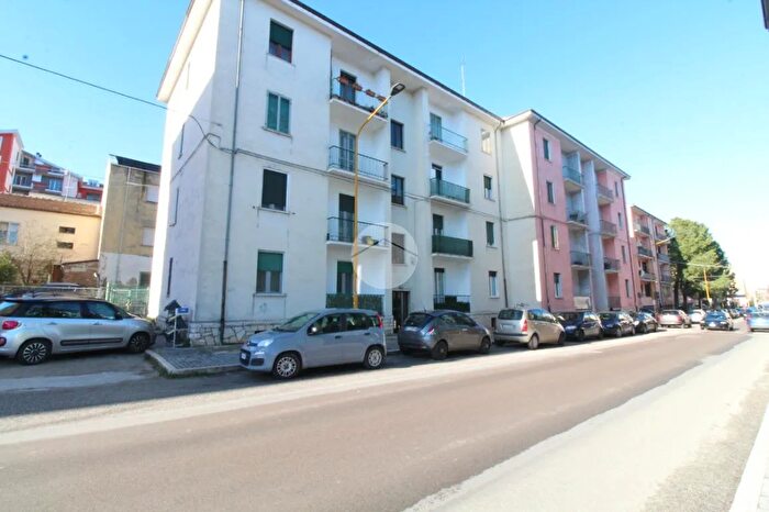 Appartamento trilocale in vendita in Via Vincenzo Tiberio, Campobasso