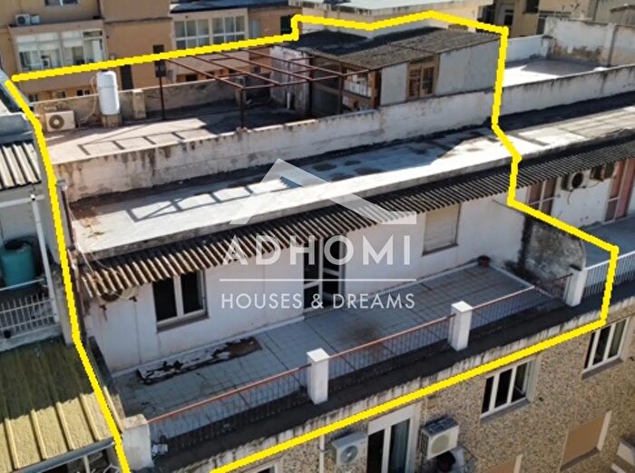 Appartamento quadrilocale in vendita in Via Ugo Foscolo, Cagliari