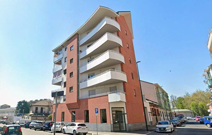 Appartamento quadrilocale in affitto in Via Rueglio, Barriera di Lanzo, Torino
