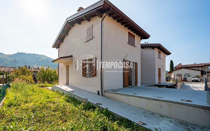 Casa trilocale in vendita in Via Aldo Laghi, Brisighella