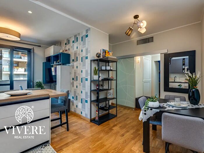 Appartamento trilocale in vendita in Via Giana Anguissola, Roma