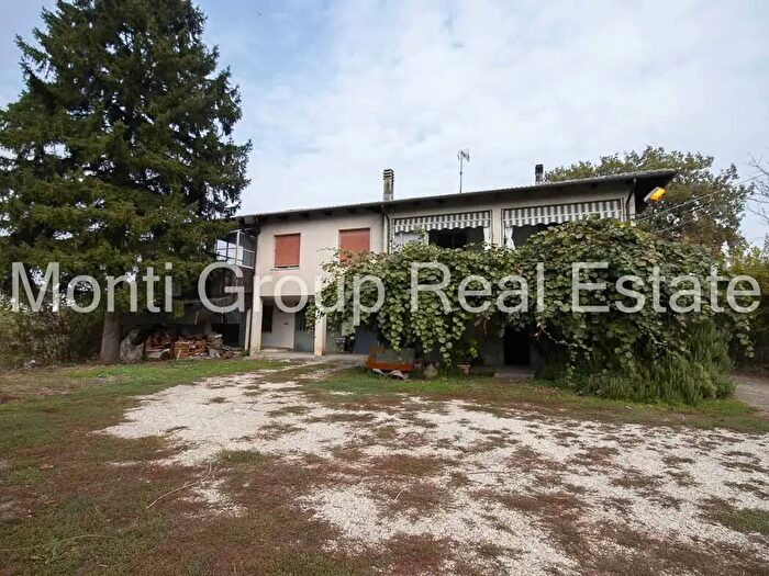 Case in Vendita e in Affitto - 2