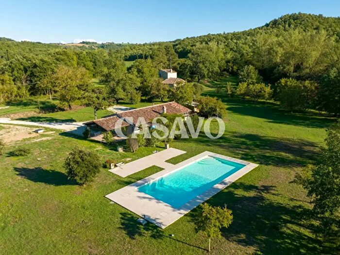 Casa con 12 locali in vendita in Località Montenero, Todi
