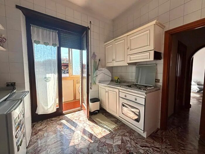 Appartamento bilocale in vendita in Via San Giuliano Terme, Roma