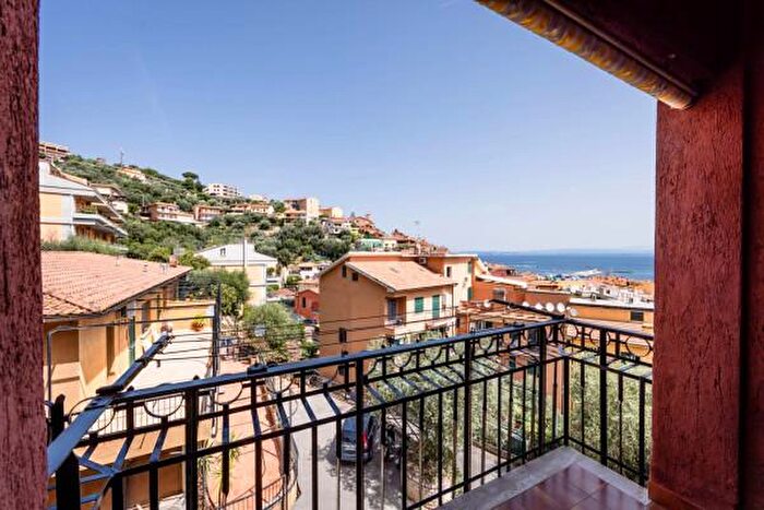 Appartamento con 5 locali in vendita in Via dei Gerani, Monte Argentario