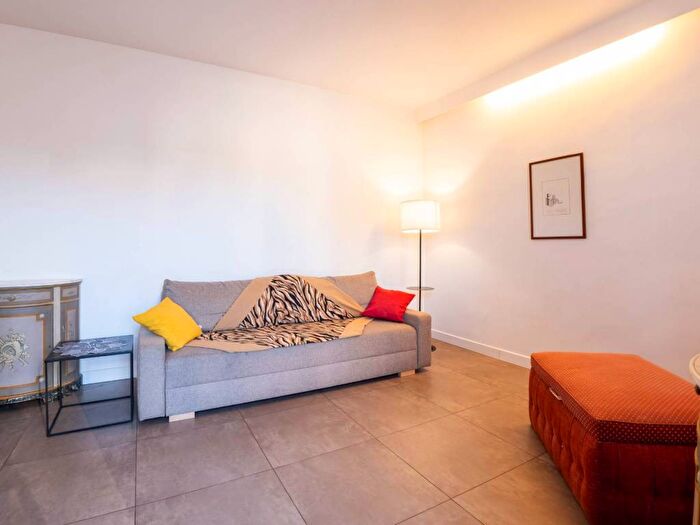 Appartamento bilocale in affitto in Via Pietro Borsieri, Isola, Milano