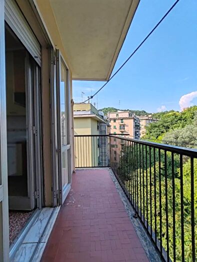 Appartamento trilocale in vendita in Corso Luigi Andrea Martinetti Genova, Genova