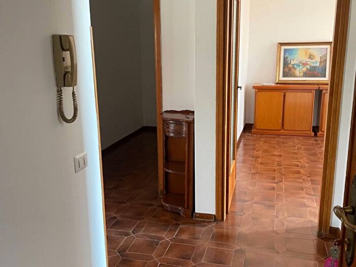 Appartamento quadrilocale in affitto in Paré, Colverde