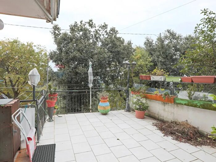 Appartamento con 7 locali in vendita in Via Alberico Lanfranco, Genova