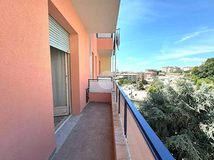 Appartamento bilocale in vendita in Via della Torrazza, Genova