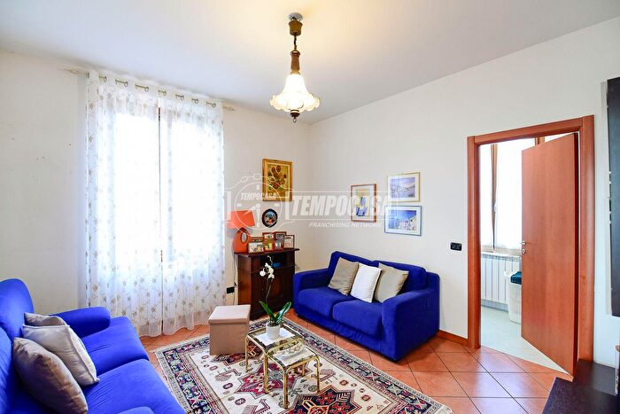 Appartamento trilocale in vendita in Via Domea, Cantu