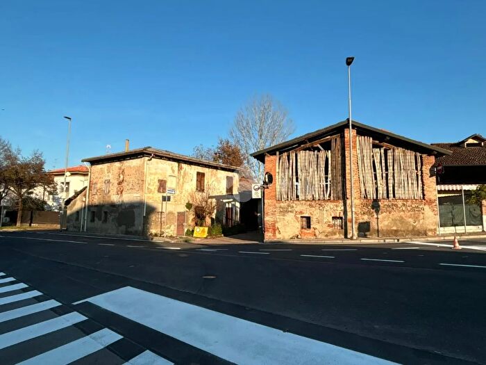 Casa con 10 locali in vendita in Via Leonardo da Vinci, Rivolta DAdda