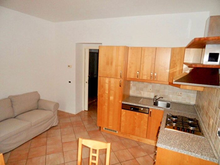 Appartamento bilocale in affitto in Via Voghera, Solari, Milano