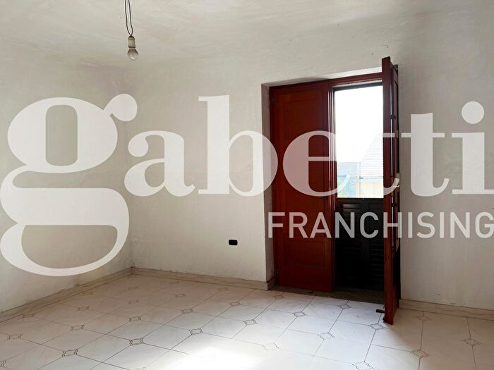 Casa con 8 locali in vendita in Via Telese, Amorosi