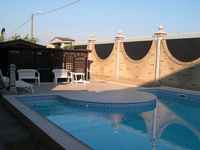 Casa con 6 locali in vendita in Roma