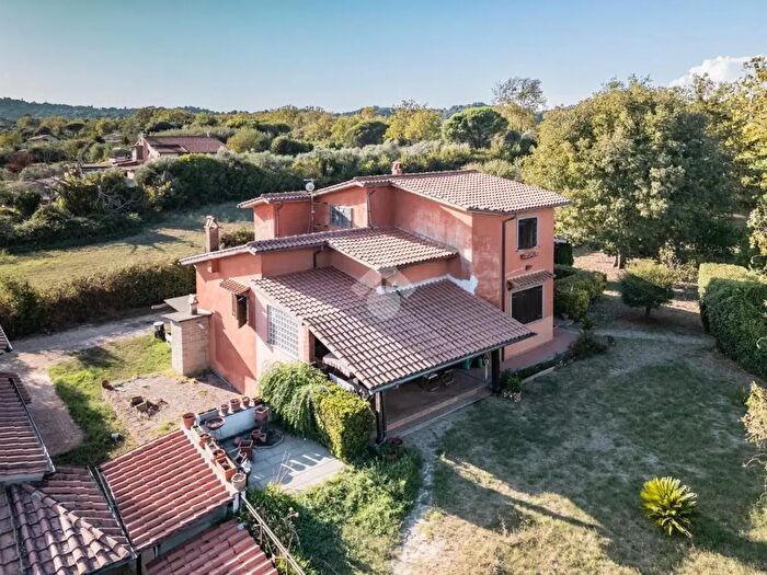 Casa quadrilocale in vendita in Via Sacrofano Cassia, Campagnano Di Roma