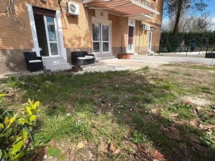 Appartamento quadrilocale in vendita in Via del Ponte di Castel Giubileo, Roma