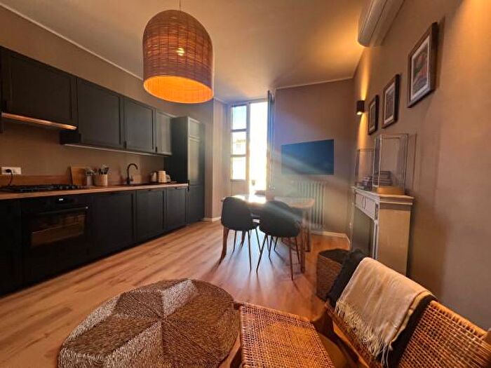 Appartamento trilocale in vendita in Via Feraldi, Sanremo