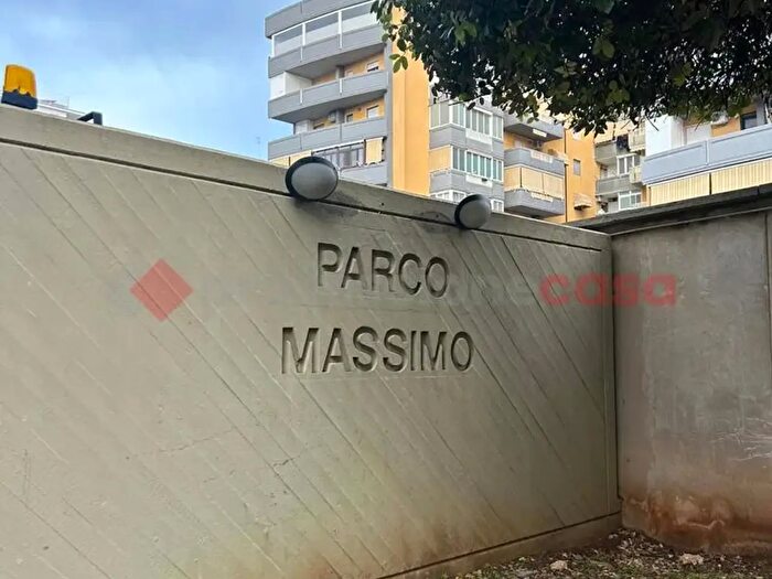 Appartamento quadrilocale in vendita in Strada San Girolamo, Bari