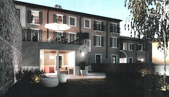 Casa con 19 locali in vendita in Via Centrale, Povegliano Veronese