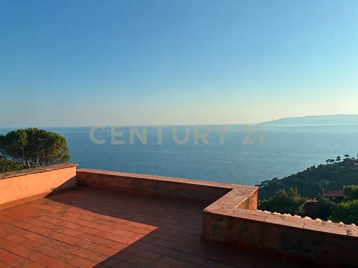 Appartamento trilocale in vendita in Località Cala Piccola, Monte Argentario