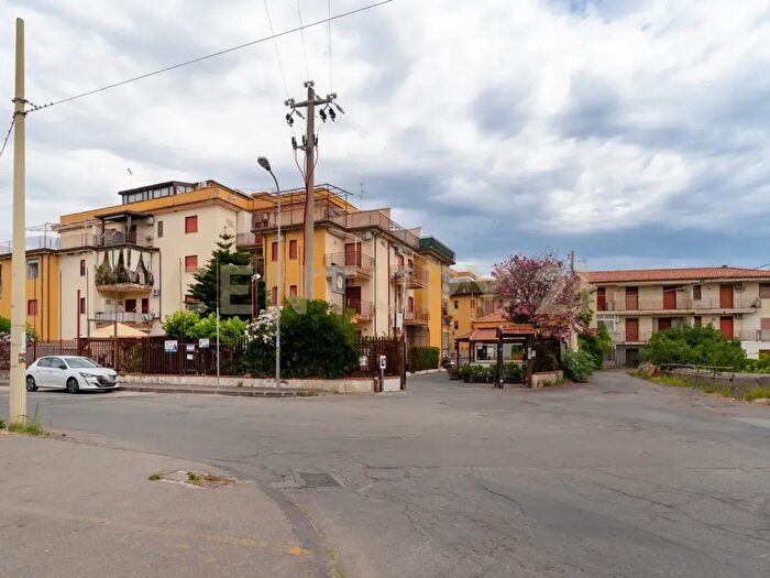 Appartamento bilocale in vendita in Via Porticato, Giardini Naxos