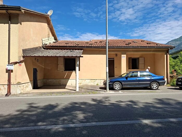Casa con 5 locali in vendita in Via San Vincenzo, Sora