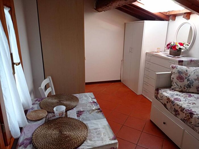 Appartamento monolocale in affitto in Via Santa Monaca, San Frediano, Firenze