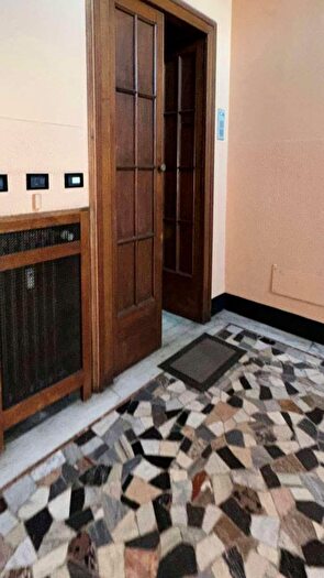 Appartamento trilocale in affitto in Via Magenta, Varese