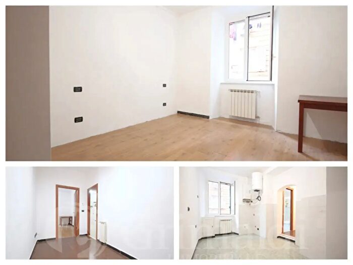 Appartamento trilocale in vendita in Via Ardoino, Genova