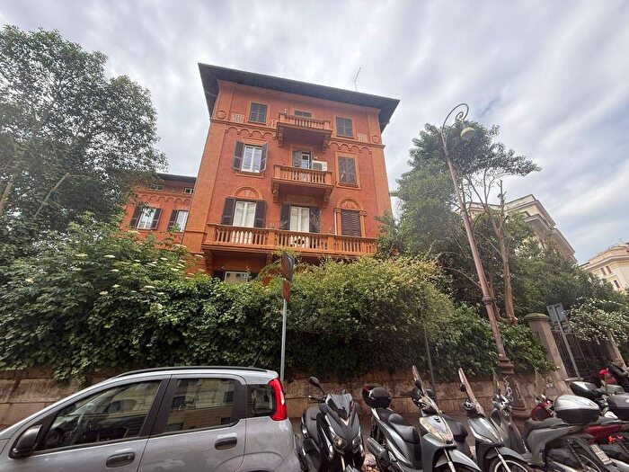 Appartamento trilocale in affitto in Via Savoia, Salario Porta Pia, Roma