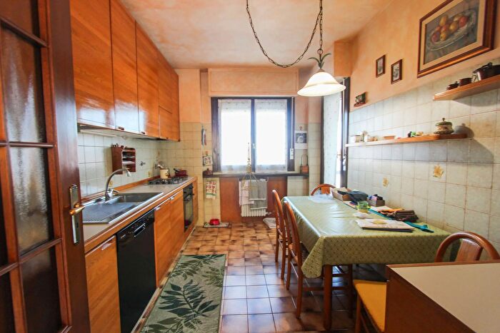 Appartamento con 5 locali in vendita in Piazza Italia, Chieri