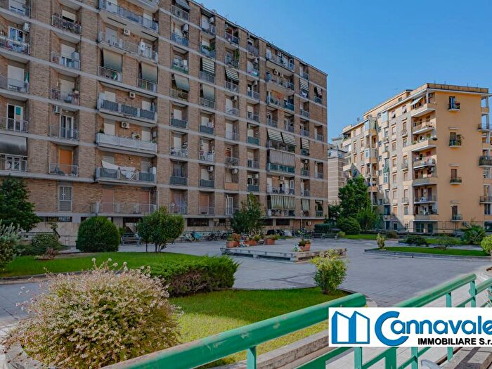Appartamento trilocale in vendita in Via Rosa Guarnieri Carducci, Garbatella, Roma