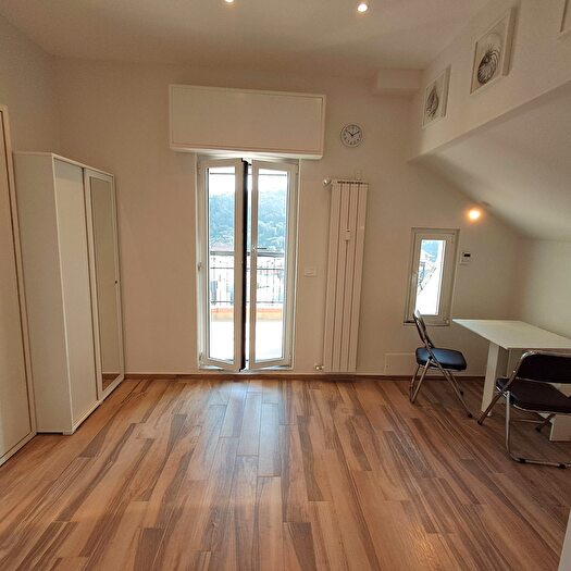 Appartamento monolocale in affitto in Savona