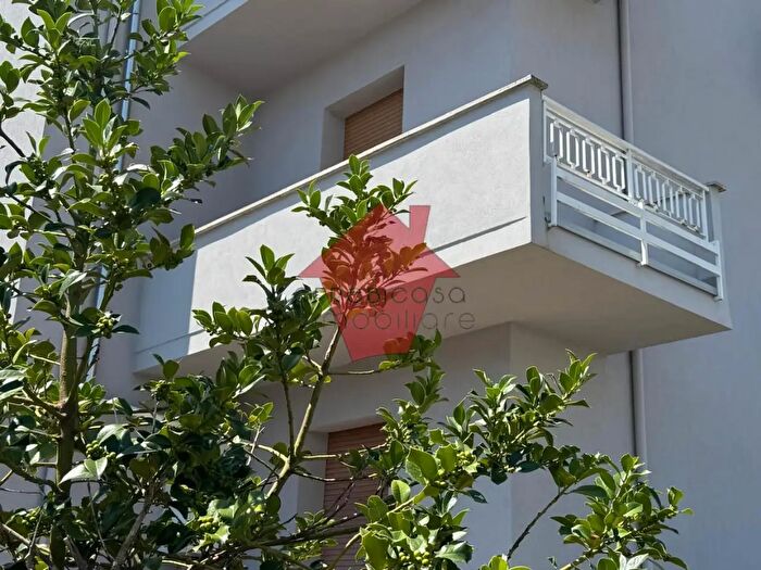Appartamento con 6 locali in vendita in Empoli