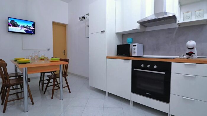 Casa quadrilocale in vendita in Corso Giuseppe Garibaldi, Avola