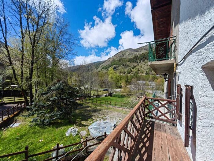 Casa con 5 locali in vendita in Via della Foresta, Fraisse, Usseaux