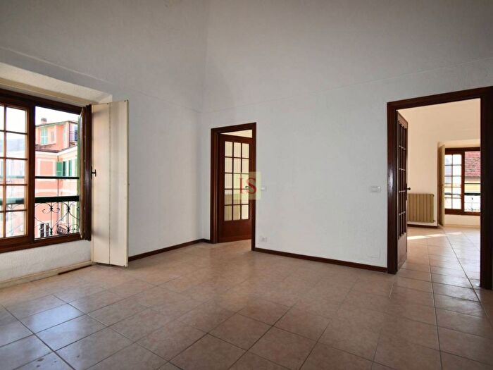 Appartamento quadrilocale in affitto in Piazza Gian Domenico Cassini, Centro Storico, Sanremo